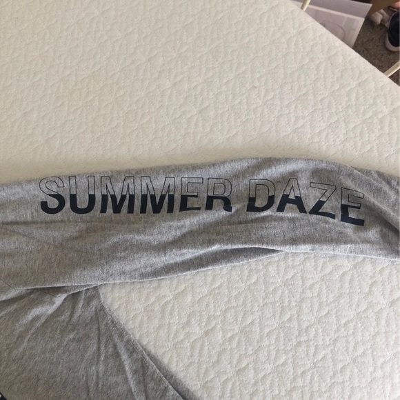 Aeropostale gray long sleeve t for men. - Picture 3 of 5